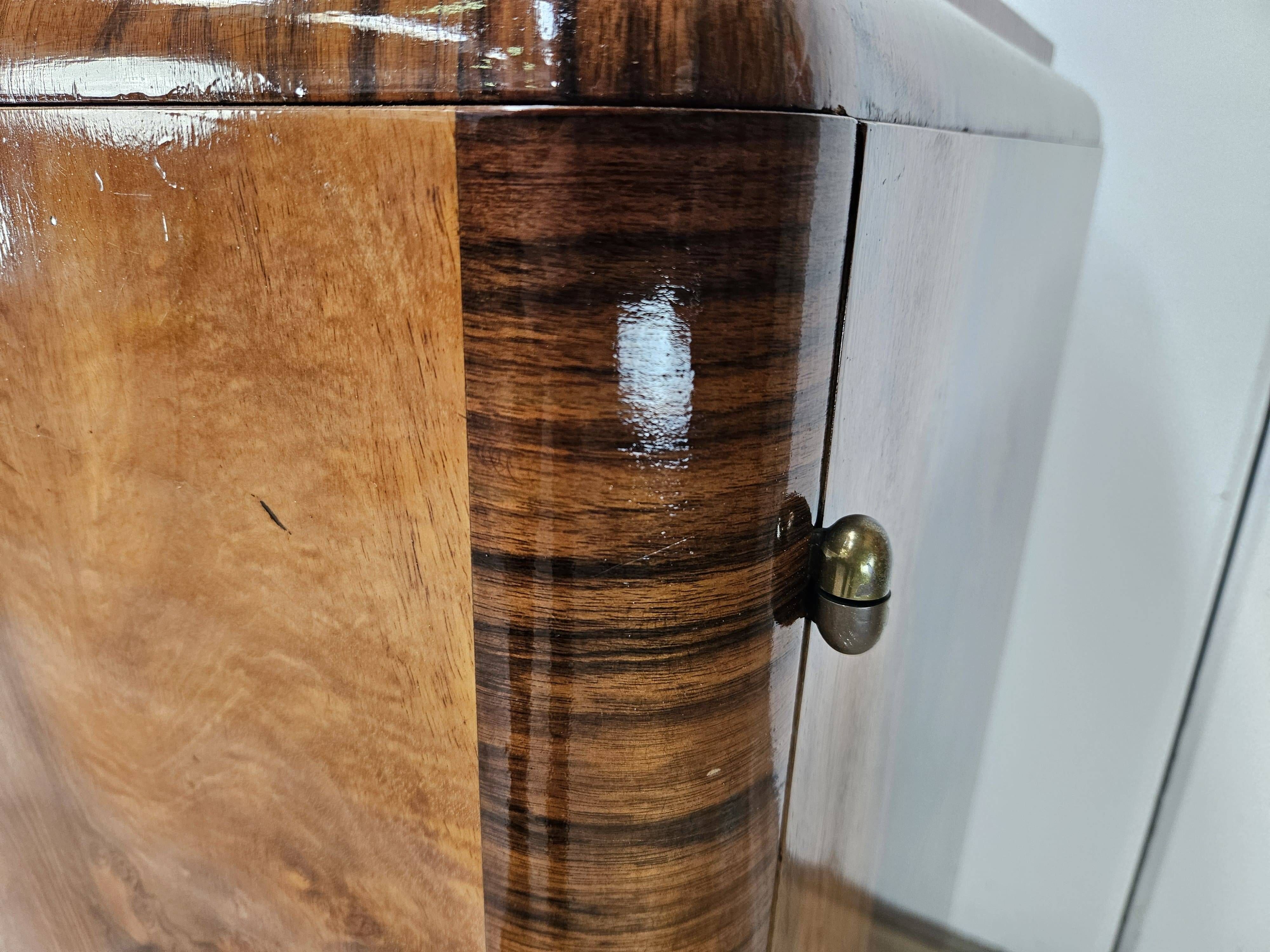 French Art Decò sideboard in walnut, 1940
