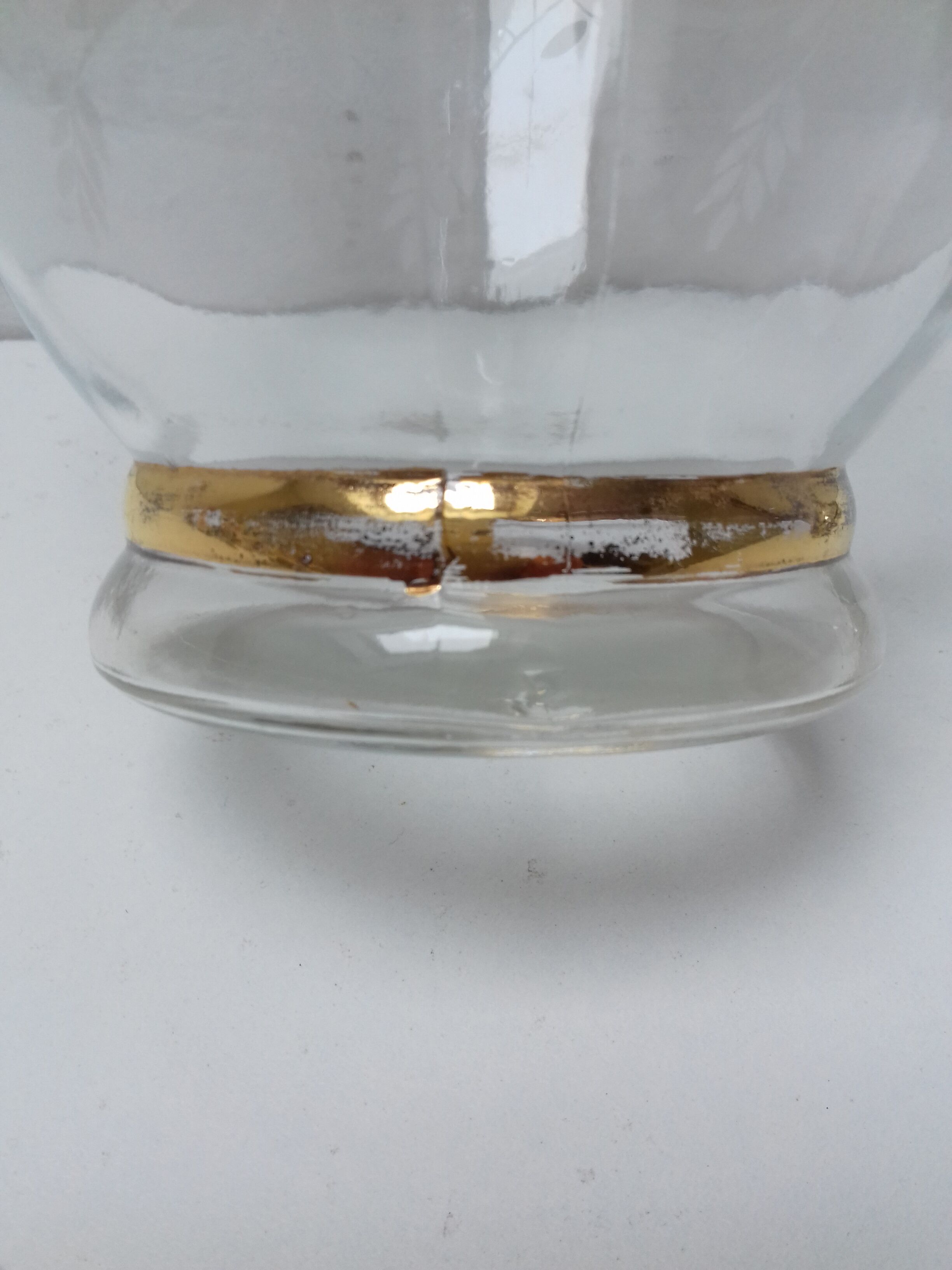 Carafe glass gilded and engraved