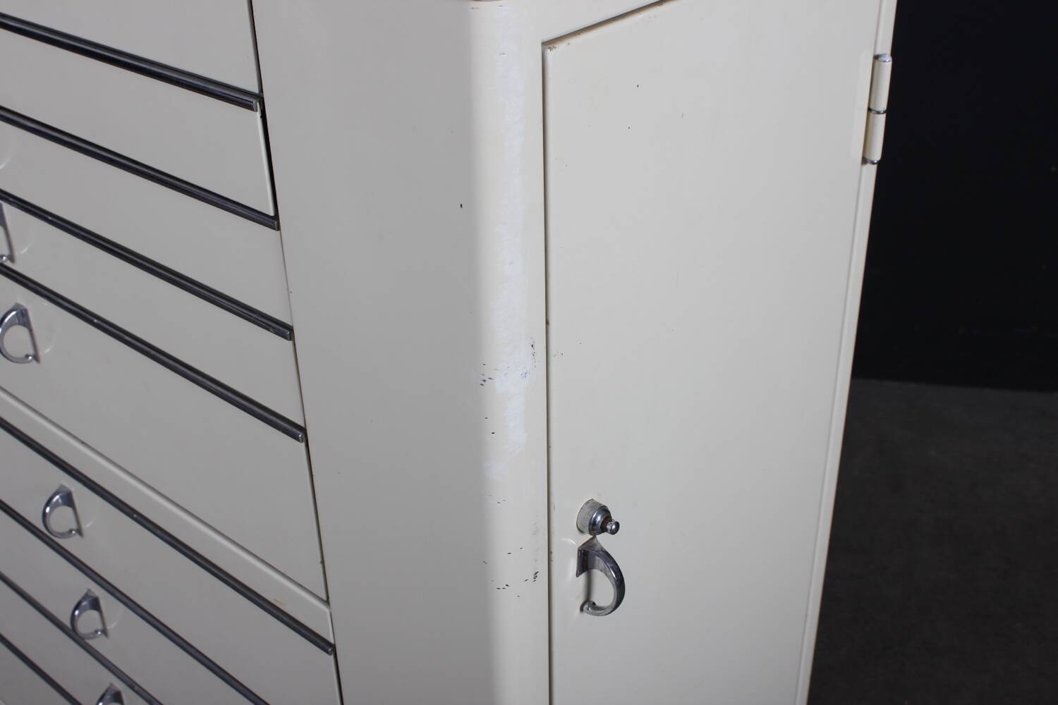 Vintage Schrank Baisch Bauhaus Design Industriel