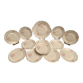 Service à dessert en porcelaine de Limoges à décor floral plat 12 assiettes