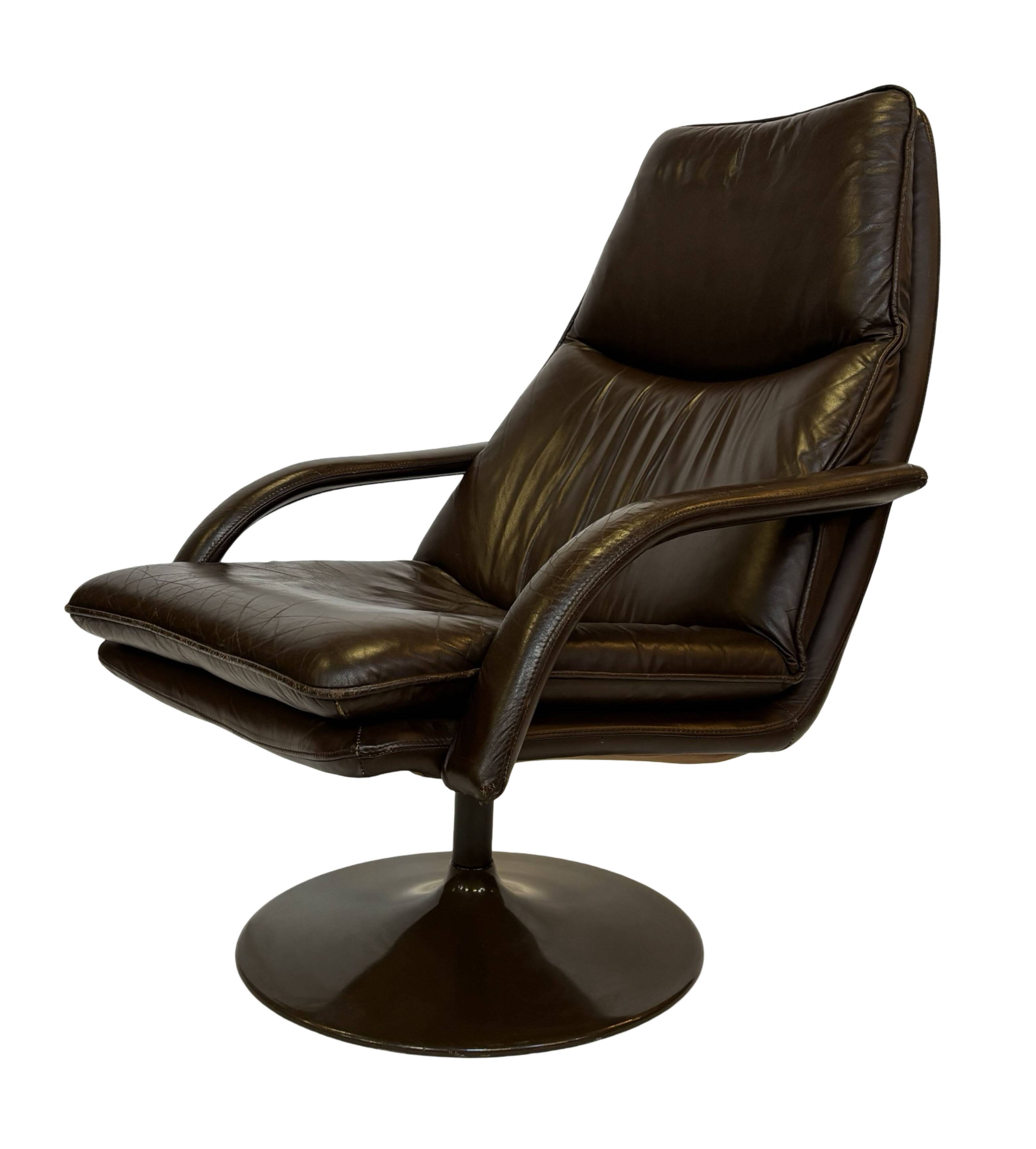 Vintage Artifort lounge chair Geoffrey Harcourt Design Easy Chair