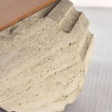 Table italienne Cattelan « Valentino » en noyer et travertin des années 1990.