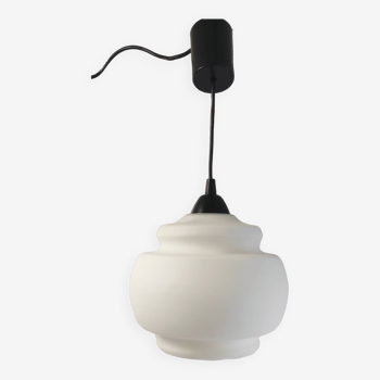 Suspension opaline style scandinave - années 60