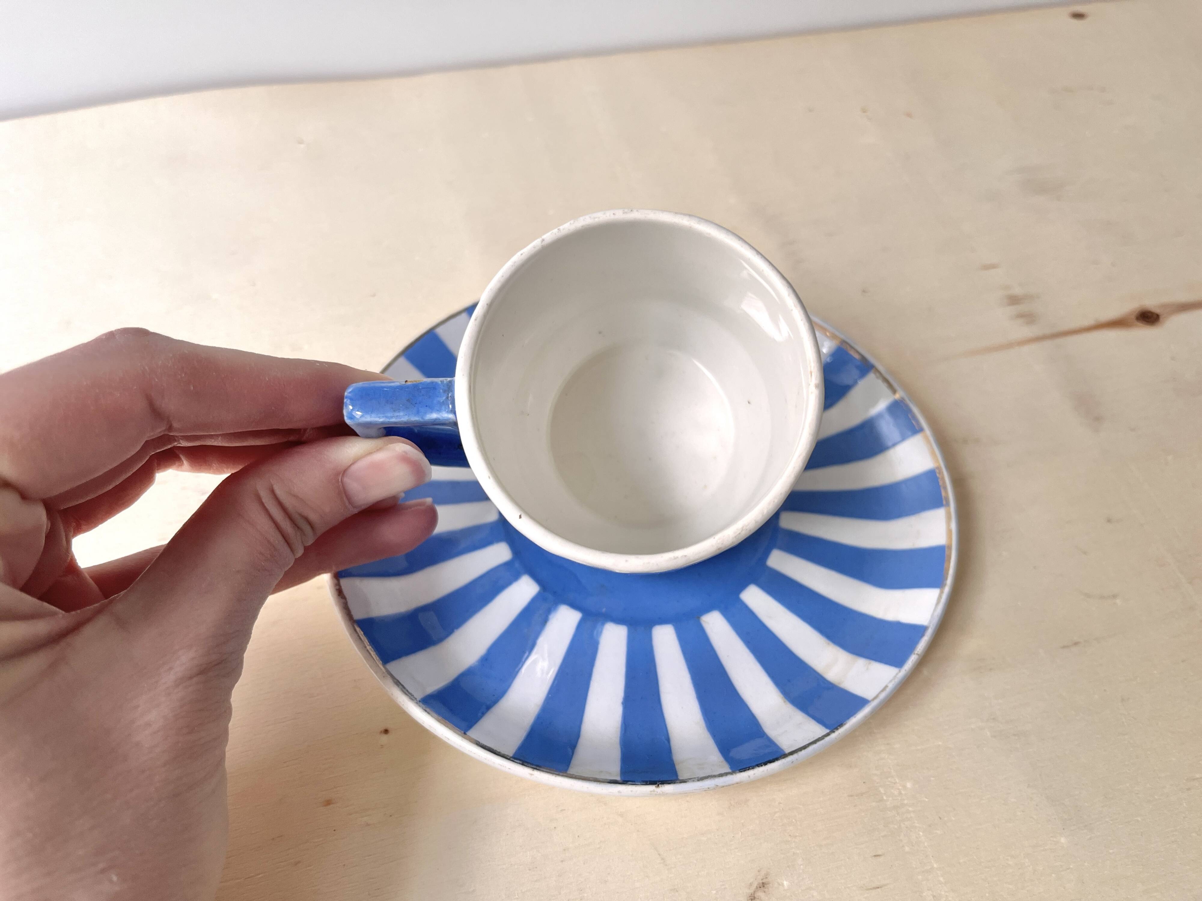 Vintage fox trott coffee cup sarreguemines, art deco striped service.