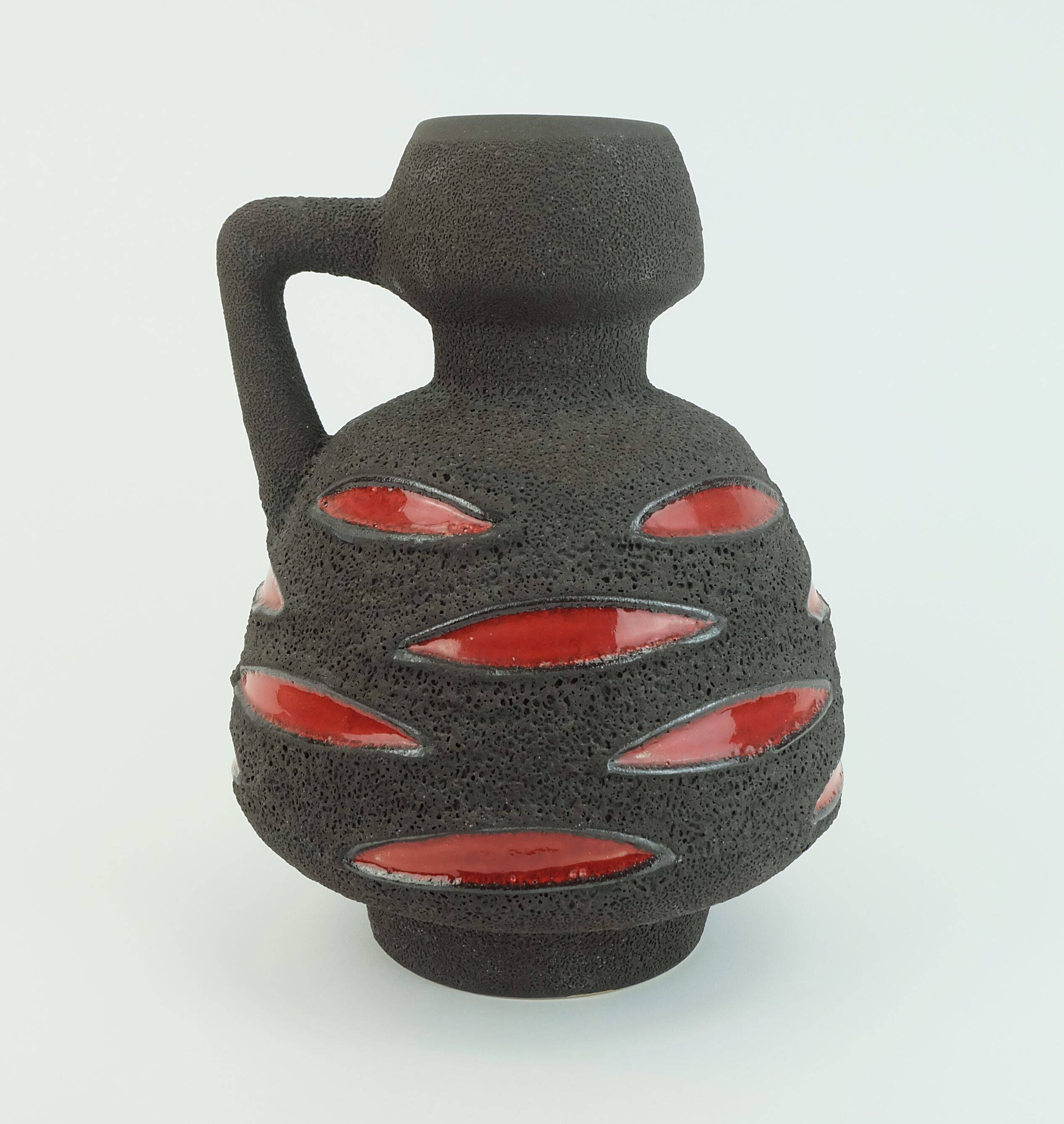 Fat lava vase schlossberg cer. 1970s brown with glossy red pattern no.64-25