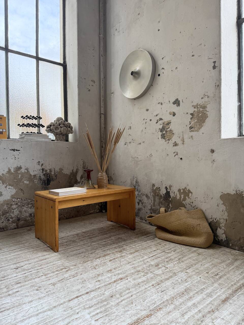 Coffee table in Perriand style, Les Arcs 1800.