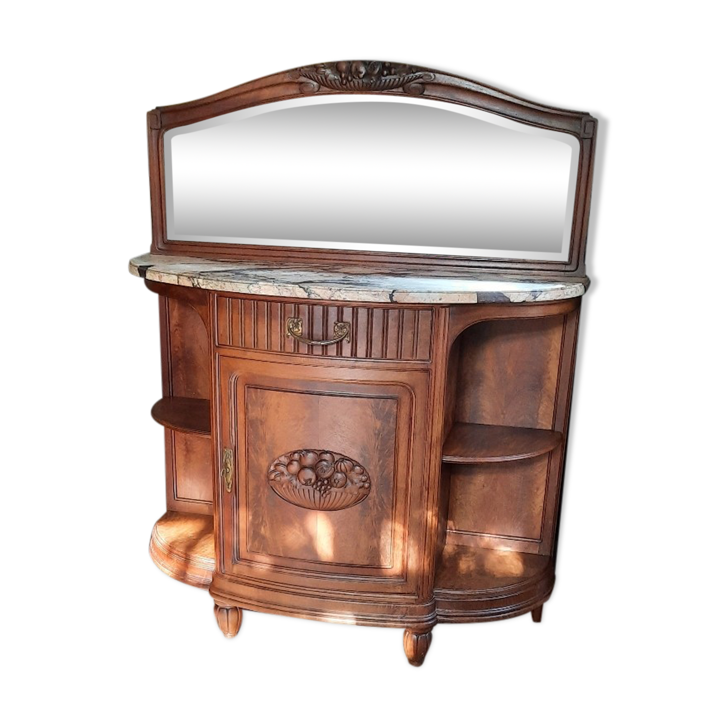 Buffet art nouveau