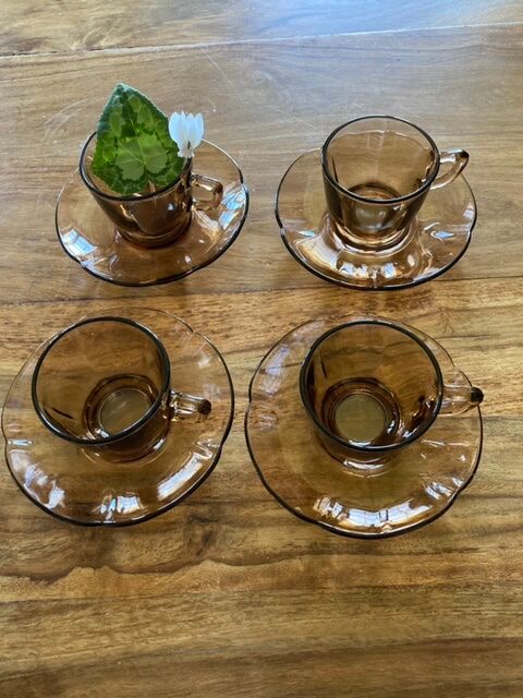 Lot of smoked glass coffee cups "flowers"