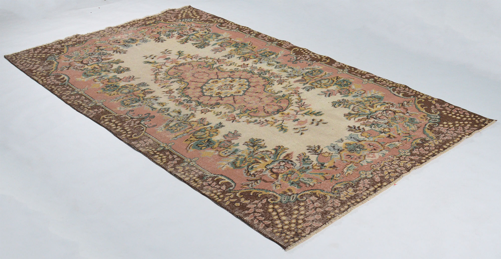 Anatolian handmade rug 270 cmx 160 cm