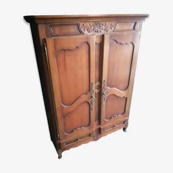 Master furniture cherry cabinet