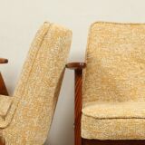 Paire de fauteuils bohèmes jaunes vintage de style milieu du siècle remis à neuf