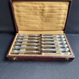 Box of 12 dessert knives – Silver-plated metal and stainless steel
