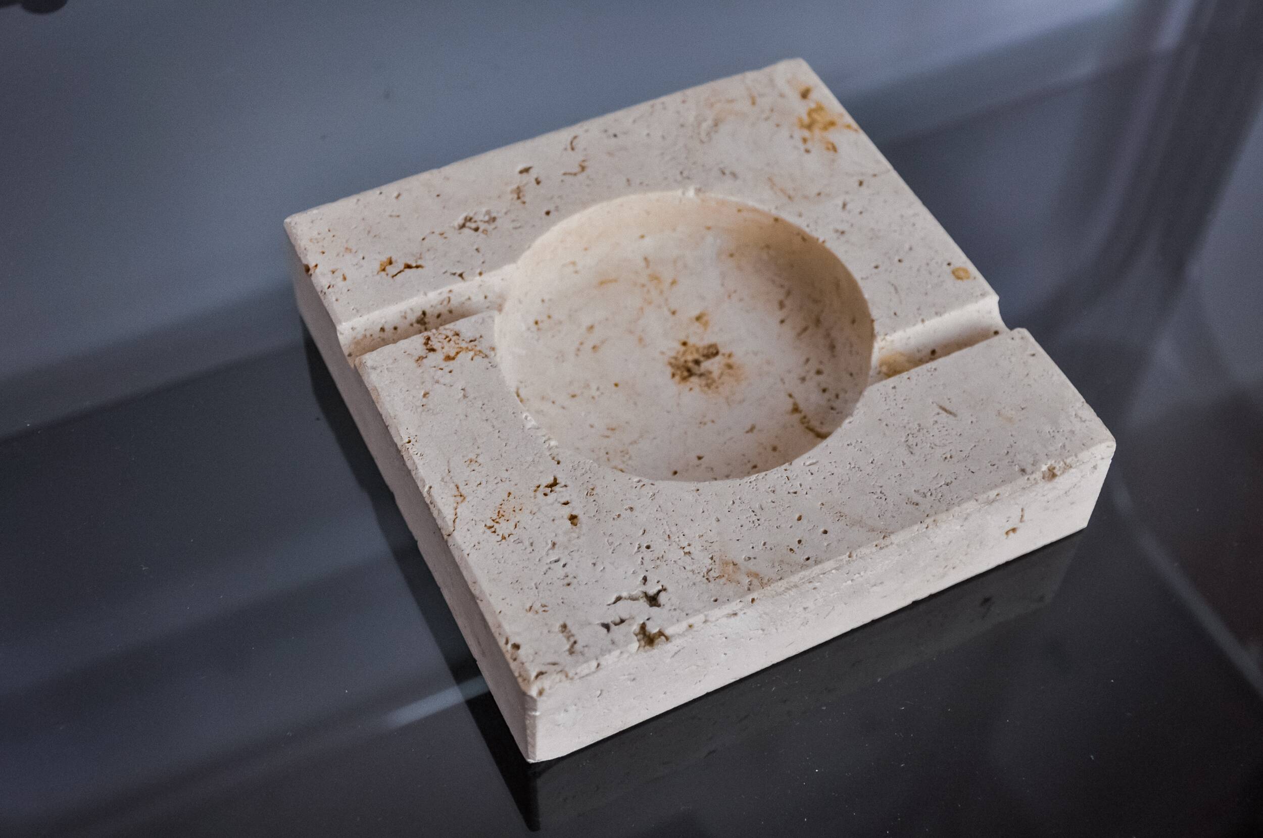 Brutalist ashtray by Fratelli Mannelli, travertine, Italy, 1970