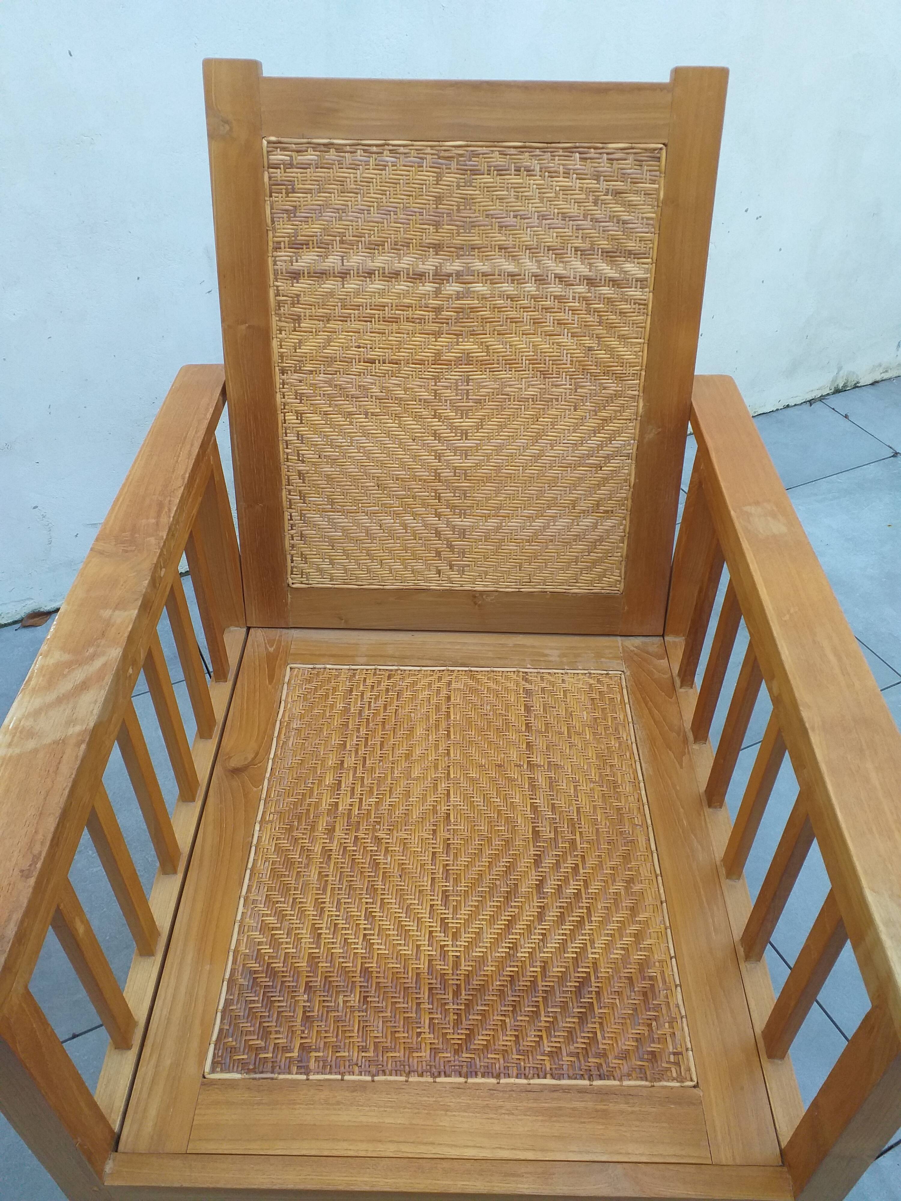 Chair with foot rest
