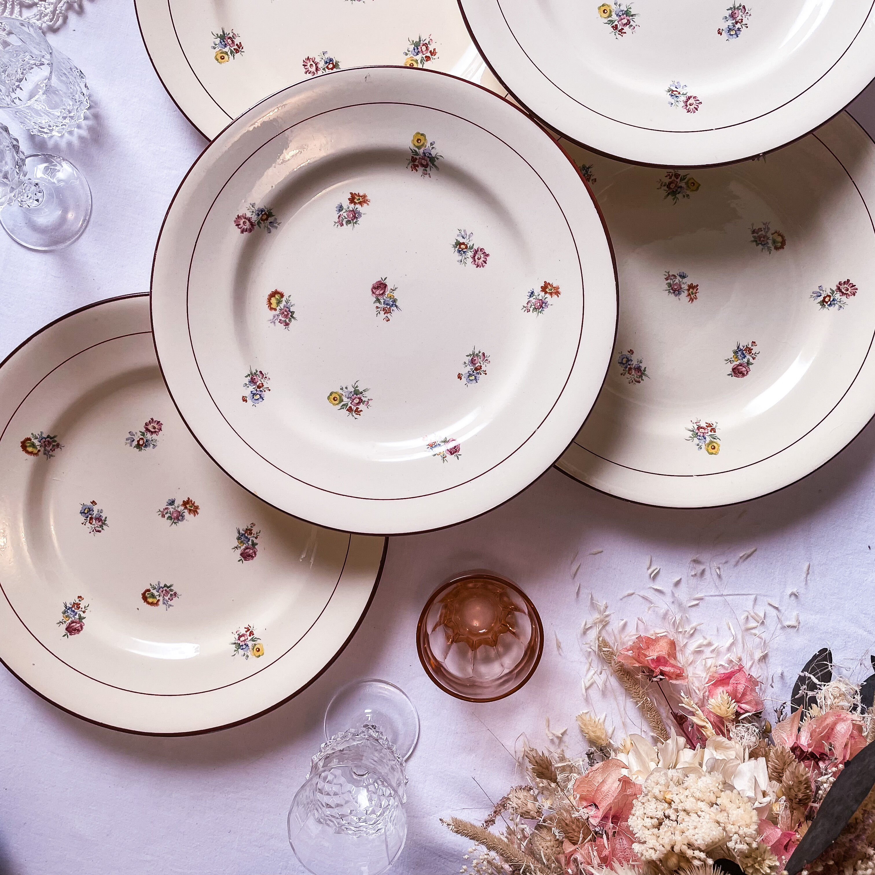 6 flat plate floral salines
