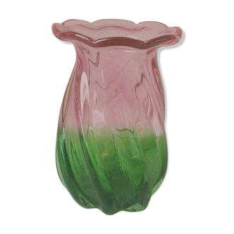 Vase en verre bicolor torsade années 70'