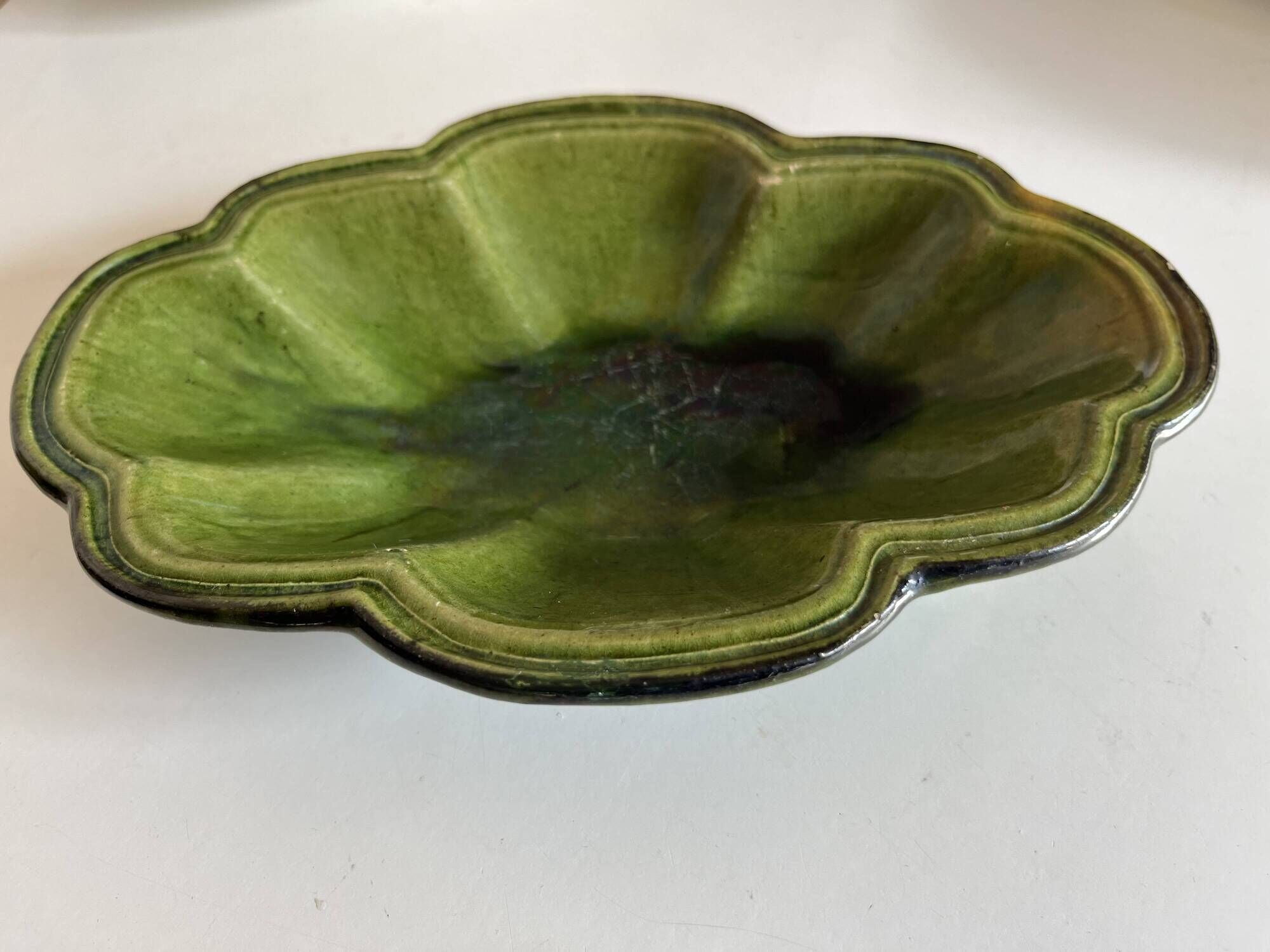 Ribbed dish in green glazed stoneware Dieulefit Poet Laval 1950