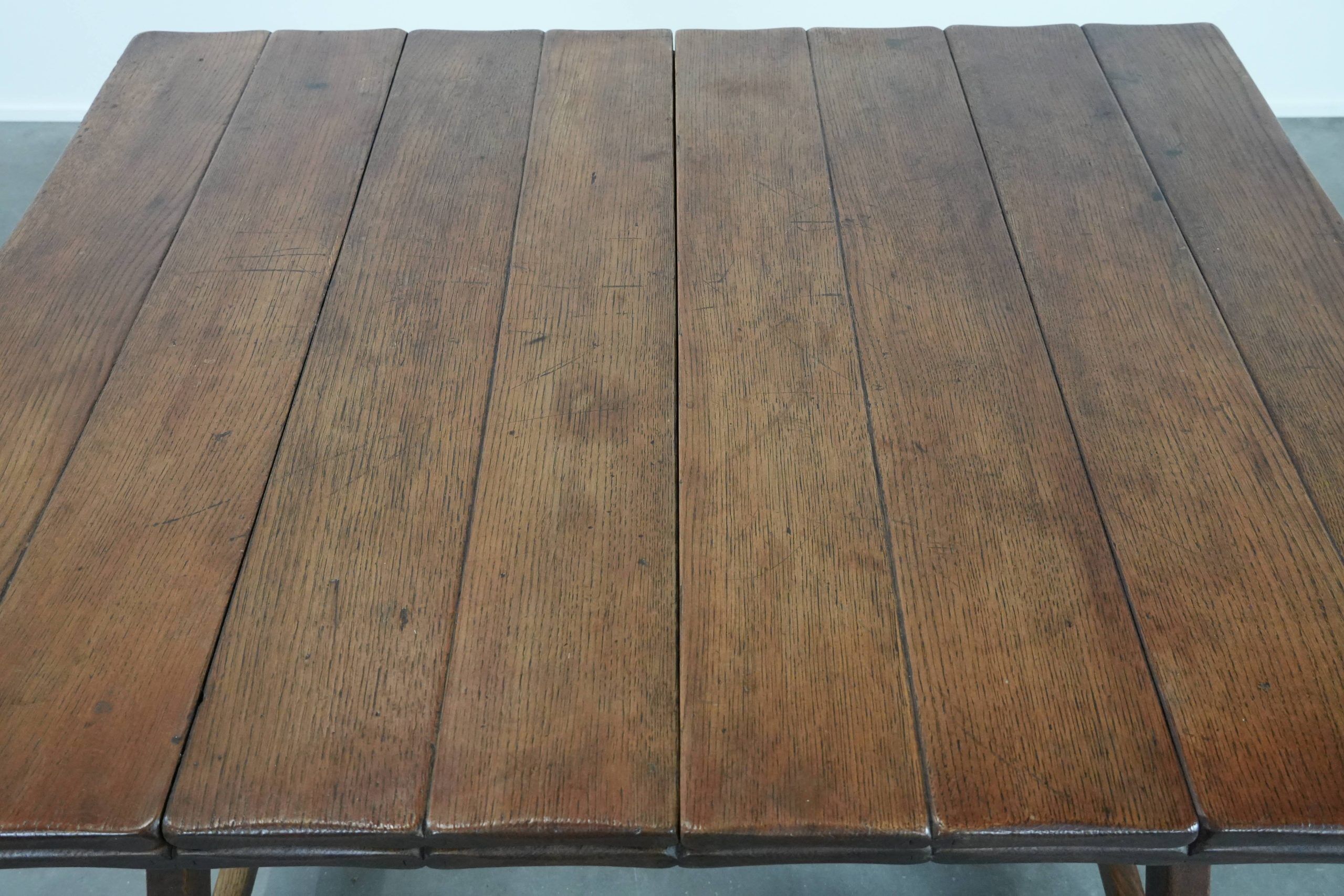 Antique Swiss extendable dining table made of oak from the mid-19th century