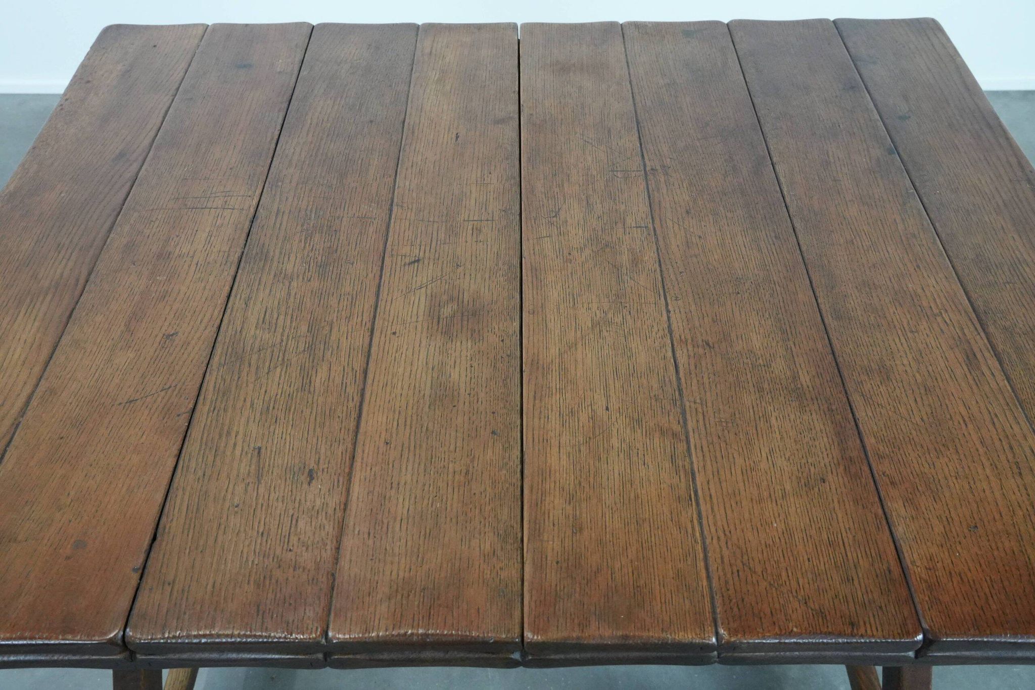 Antique Swiss extendable dining table made of oak from the mid-19th century