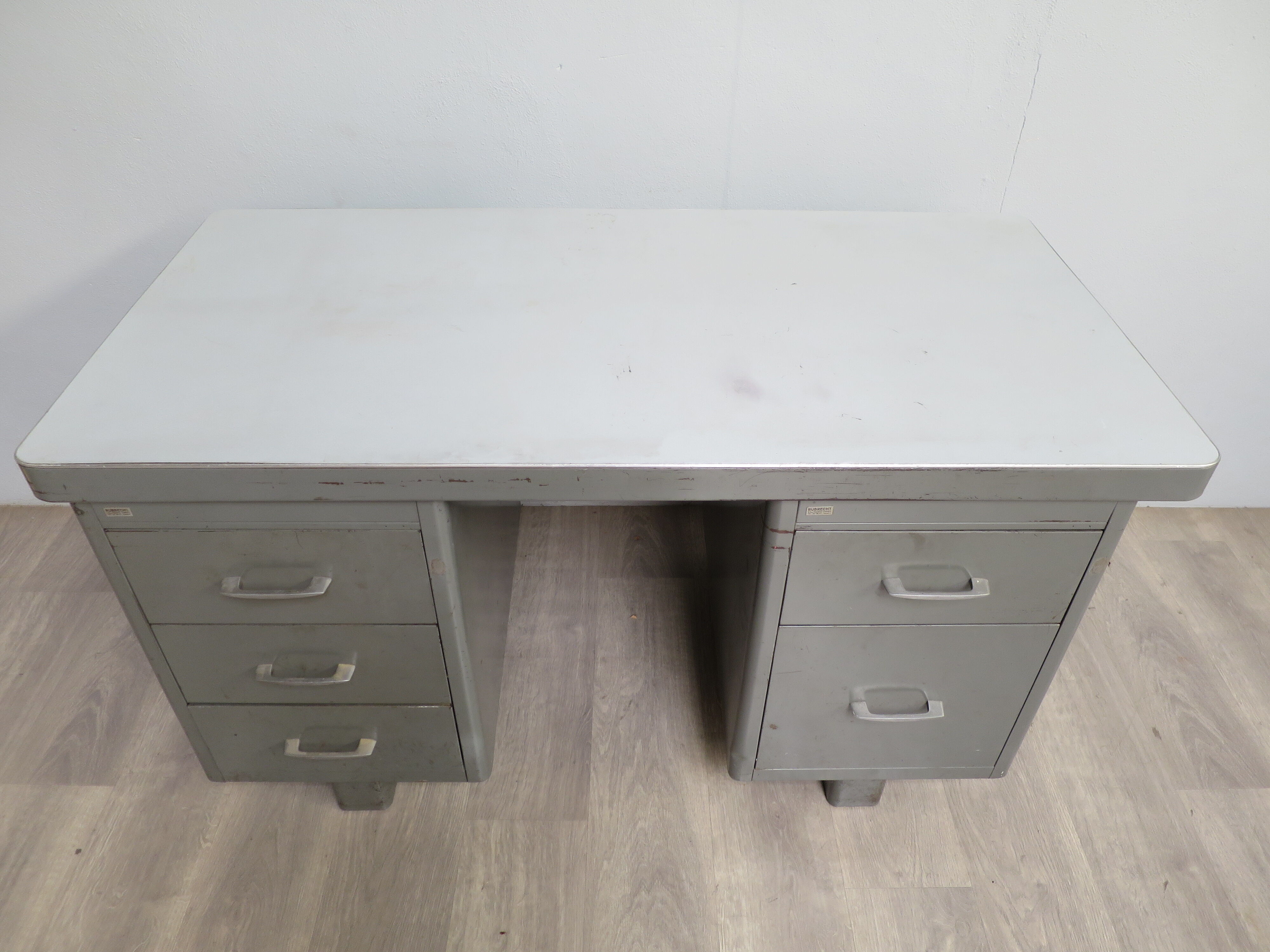 Industrial office year 50/60