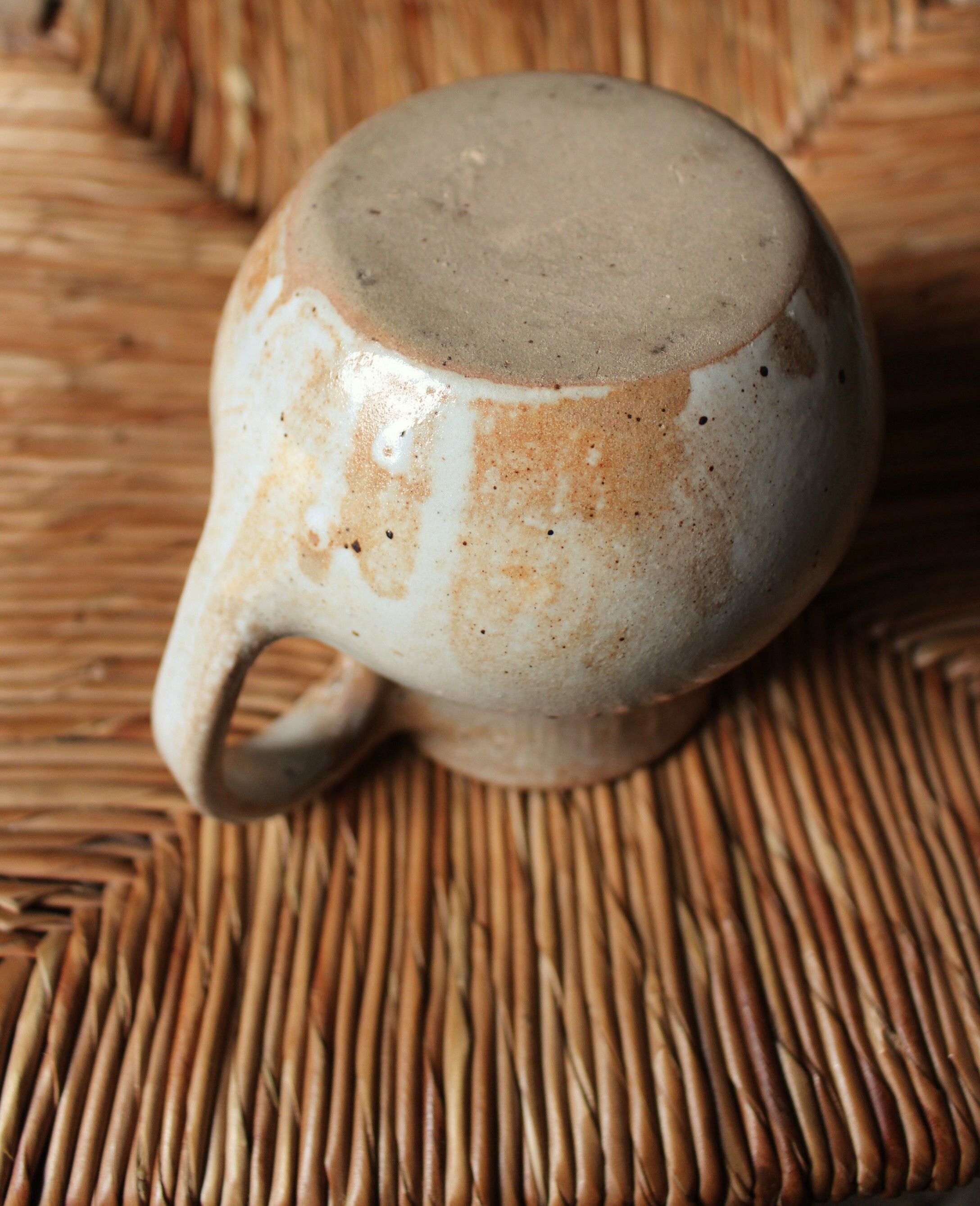 Pitcher Vintage sandstone handle beak pourer