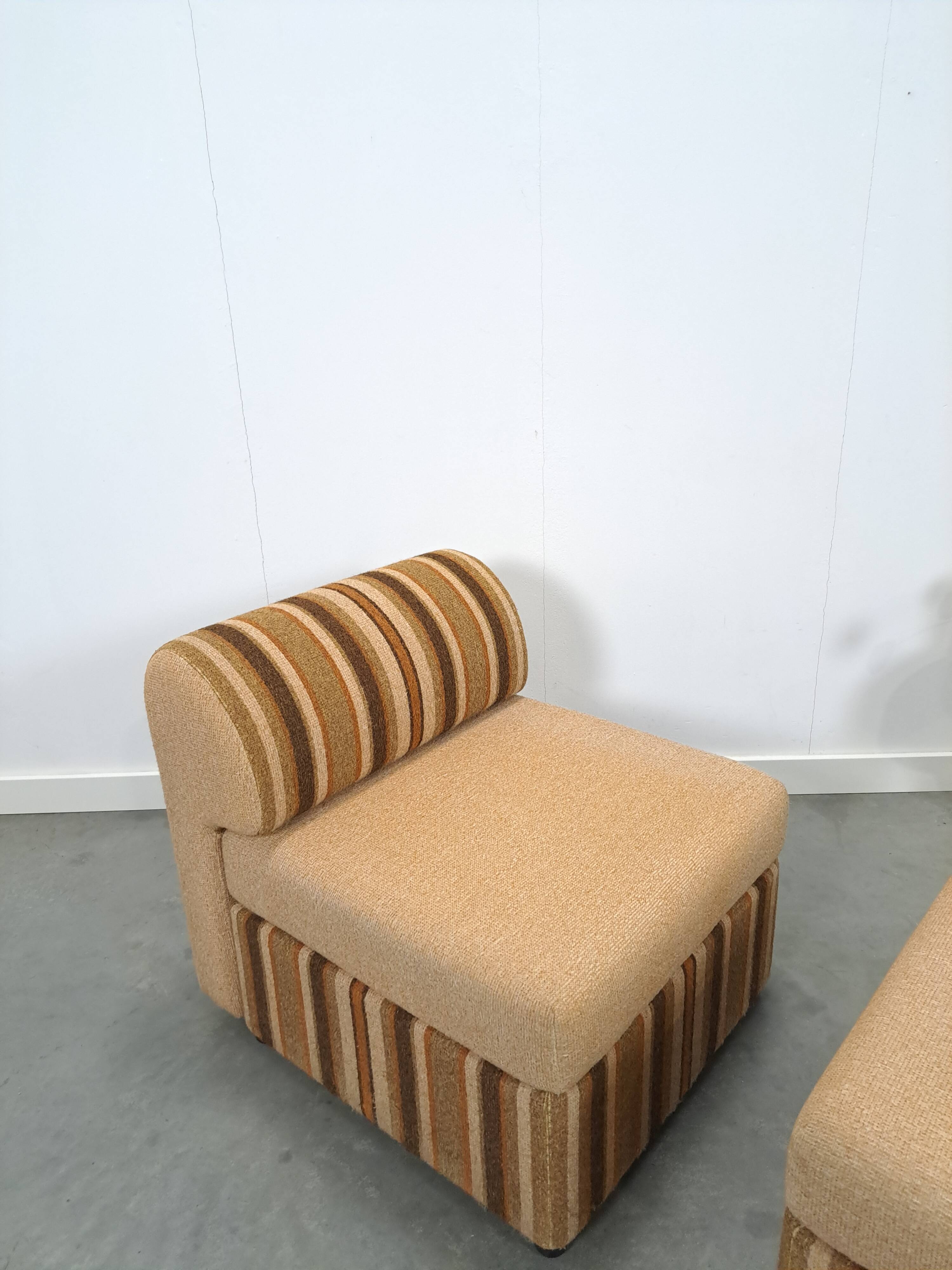 Gestreepte elementen fauteuil met hocker of sofa