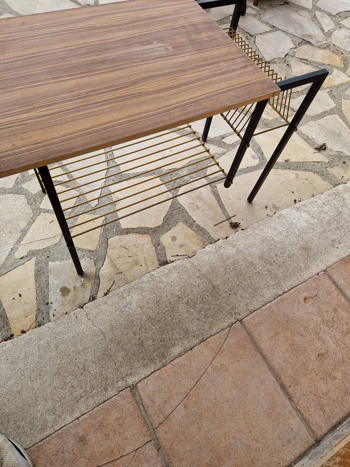 Vintage vinyl storage table