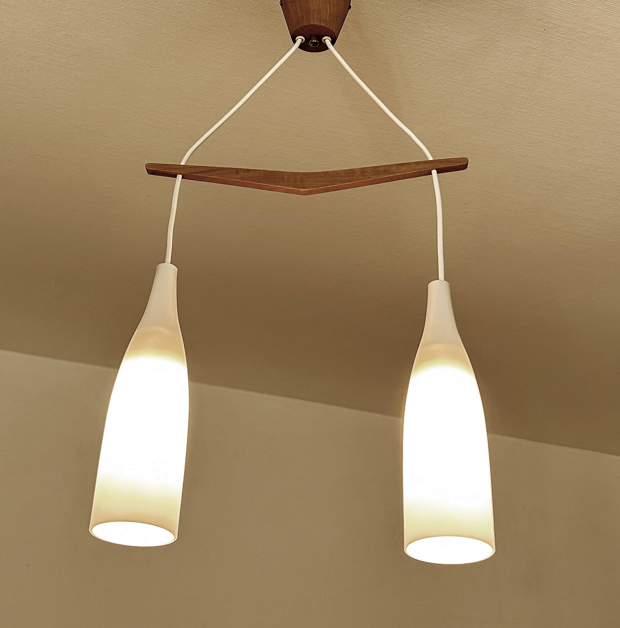 Suspension scandinave du milieu du siècle, verre teck