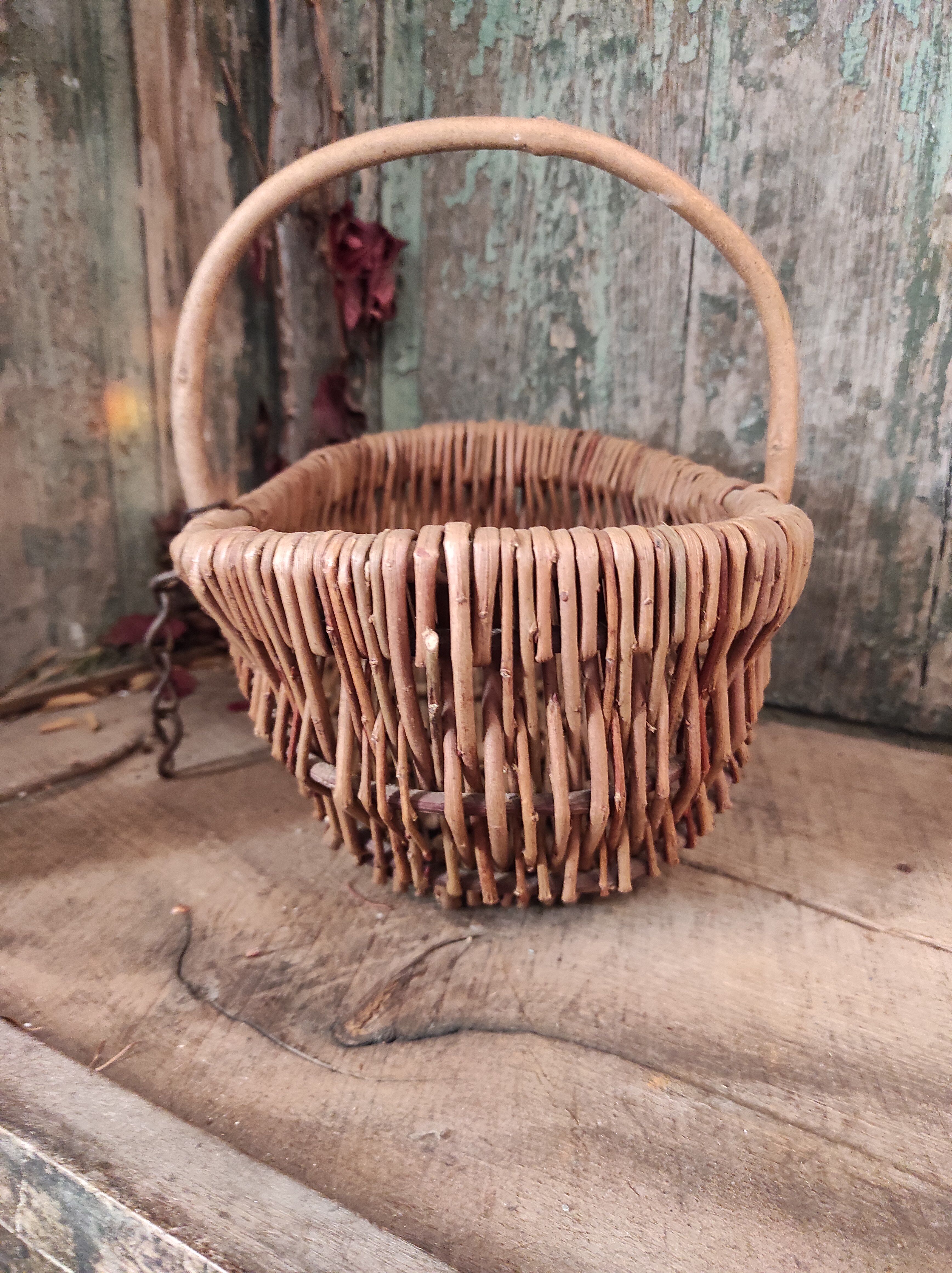 French vintage oval basket