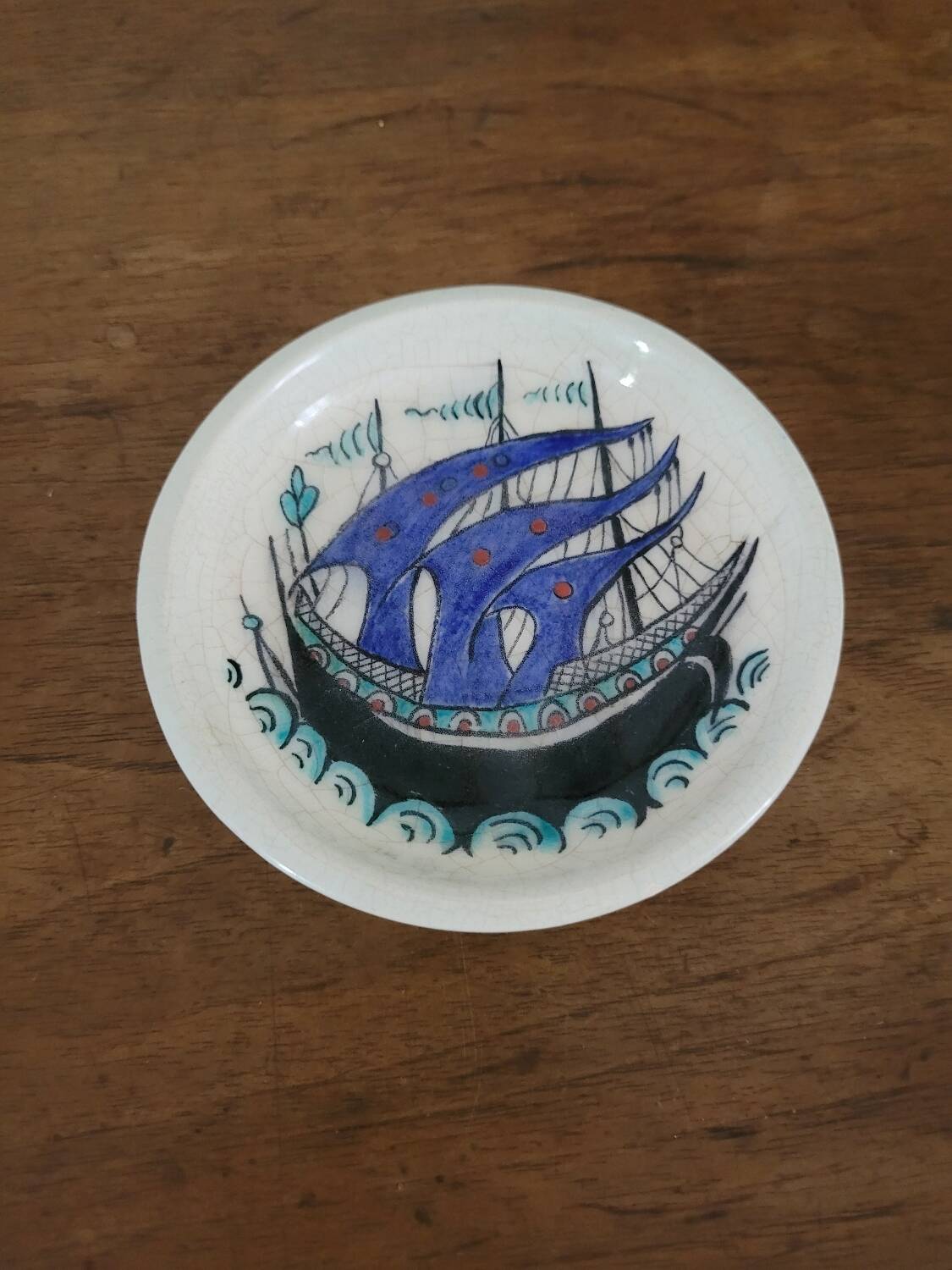 Small glazed stoneware bowl, caravel