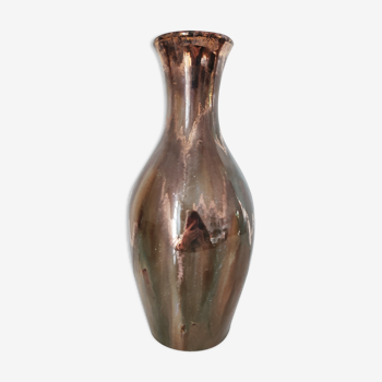 Iridescent ceramic vase