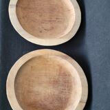 2 anciennes assiettes en bois