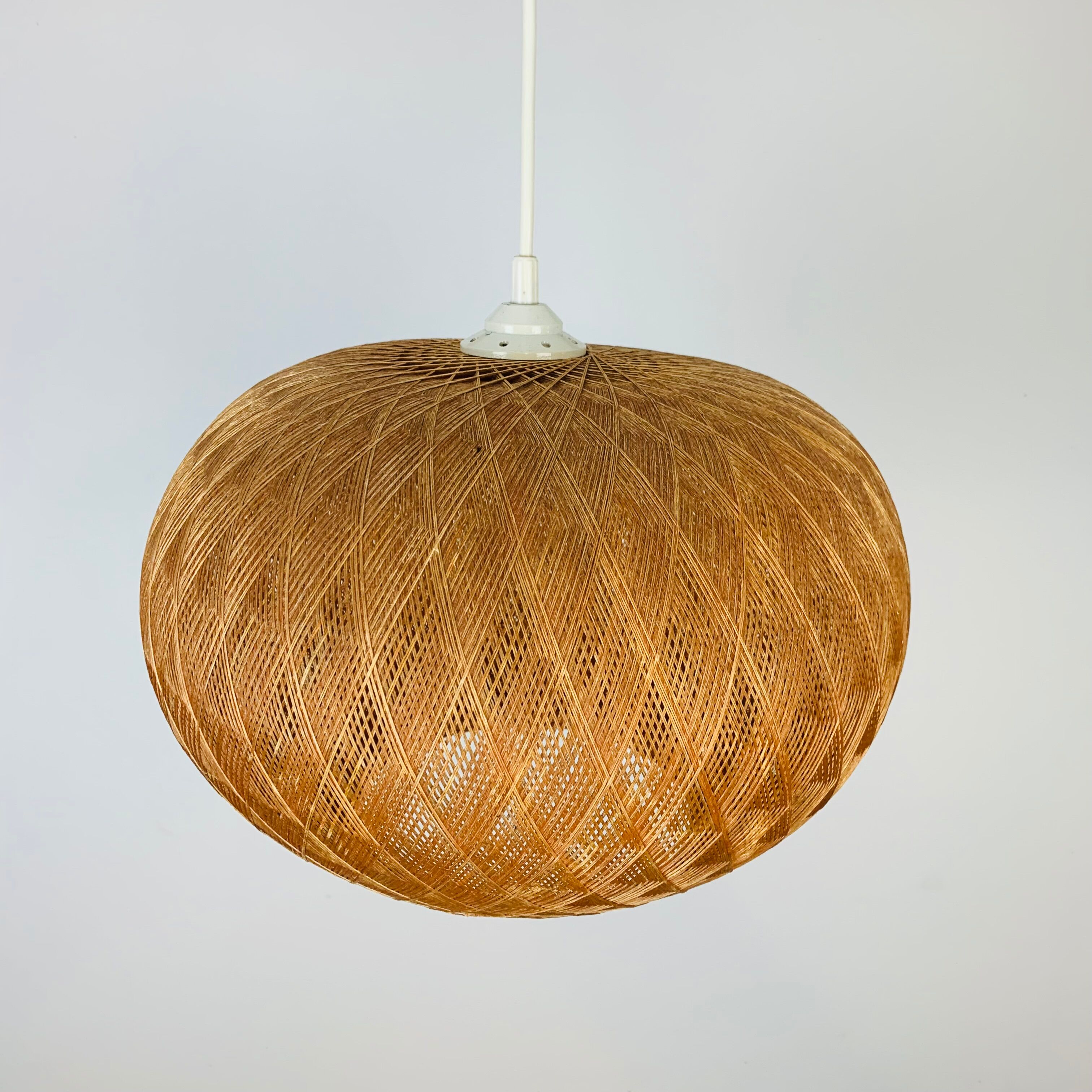 Suspension round wire cocoon 70s
