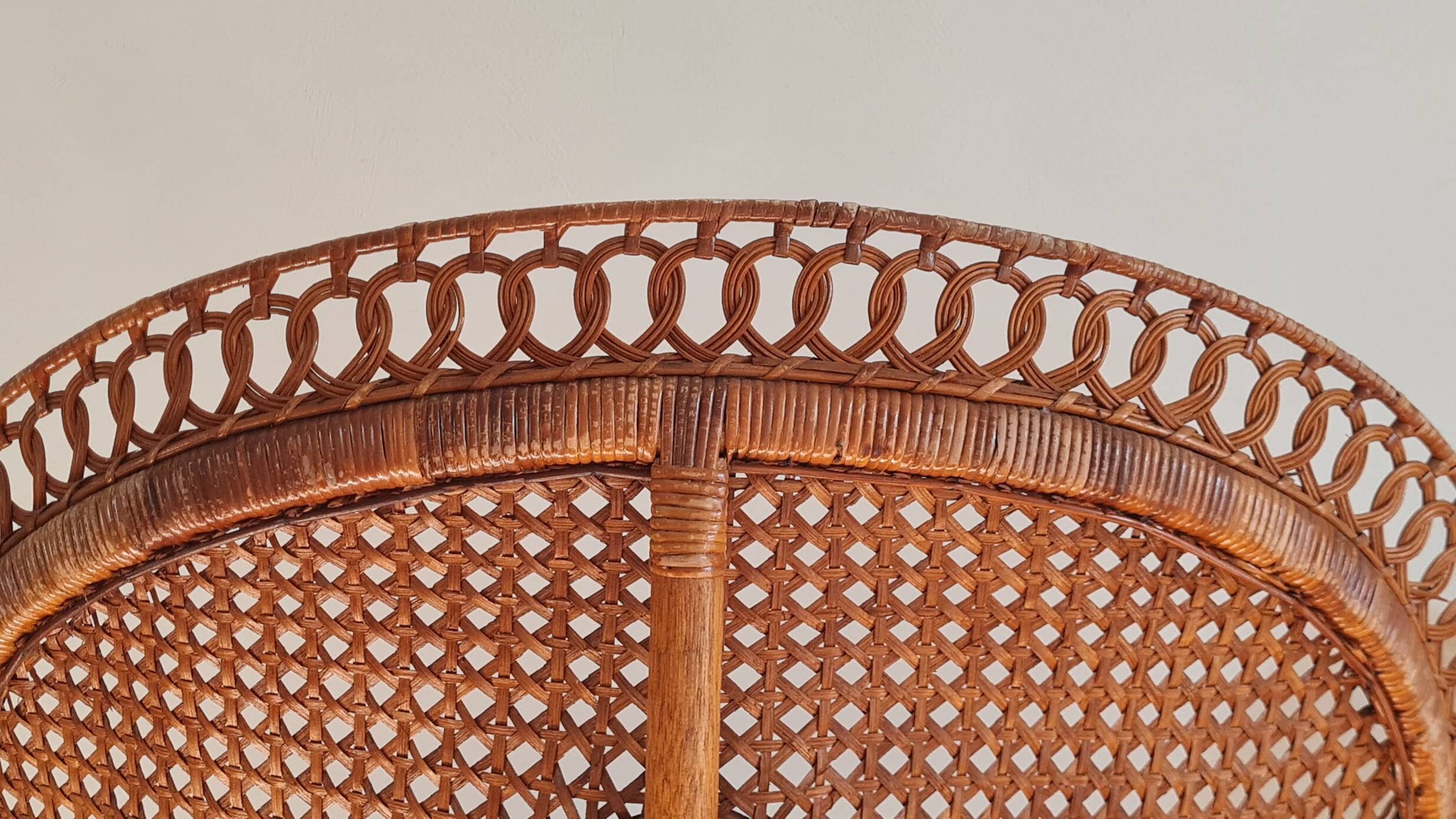 Emmanuelle chair Peacock vintage rattan