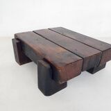 Table basse brutaliste en bois massif du milieu du siècle, Pays-Bas, années 1970