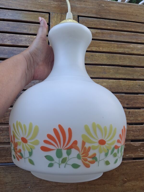 Ravissante suspension vintage 70's – verre opale & fleurs pop – ét