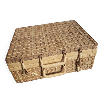 Large suitcase made of bamboo and wicker slats