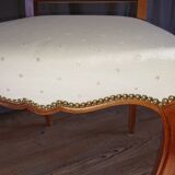 Chaise en merisier et tissus style régence