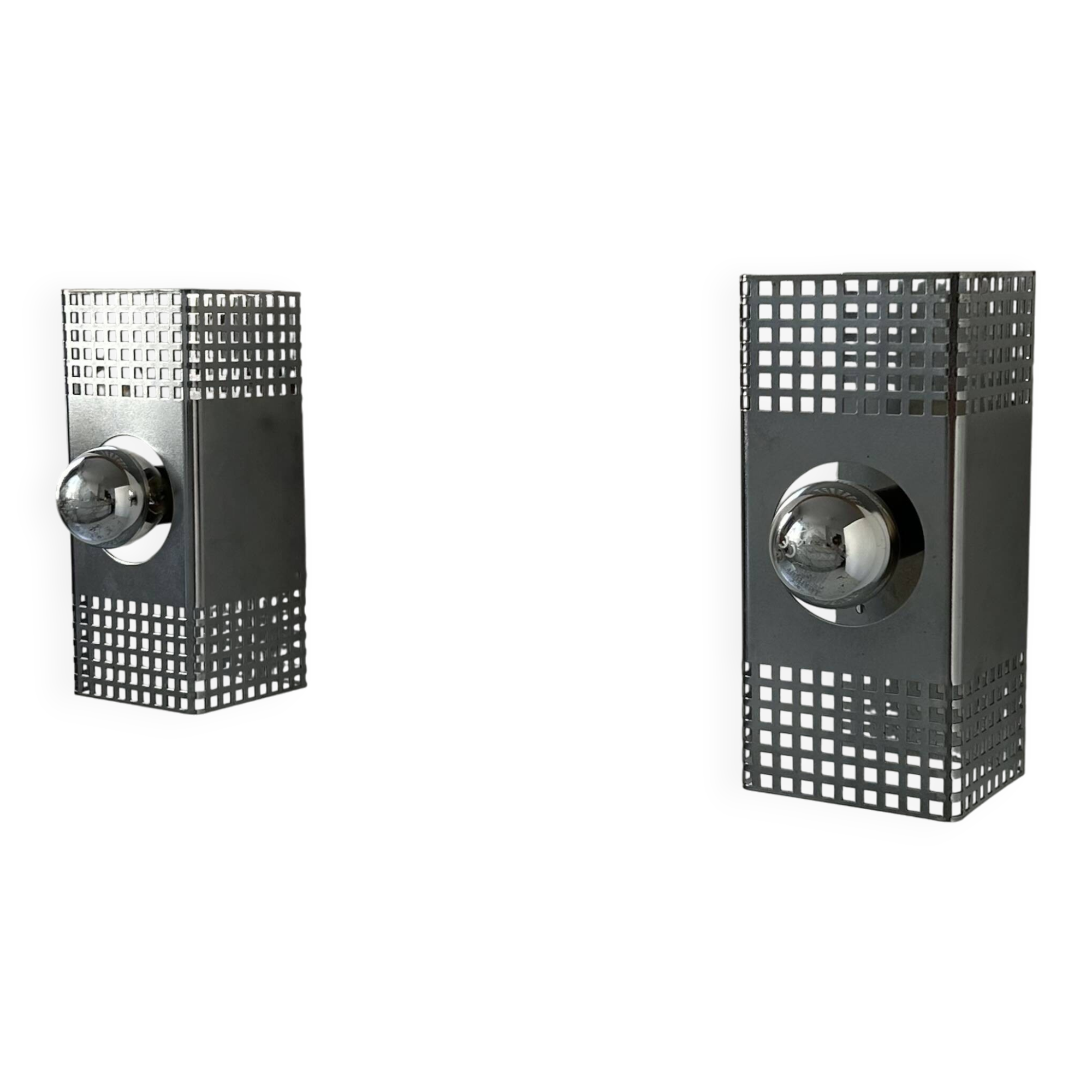 Pair of vintage wall lights, chrome-plated metal, France 1970.
