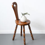 Chaise brutaliste en bois