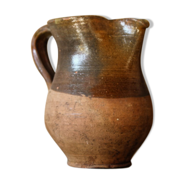 Former two-coloured terracotta pitcher, late 19th century