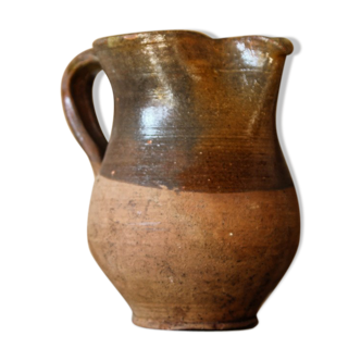 Former two-coloured terracotta pitcher, late 19th century