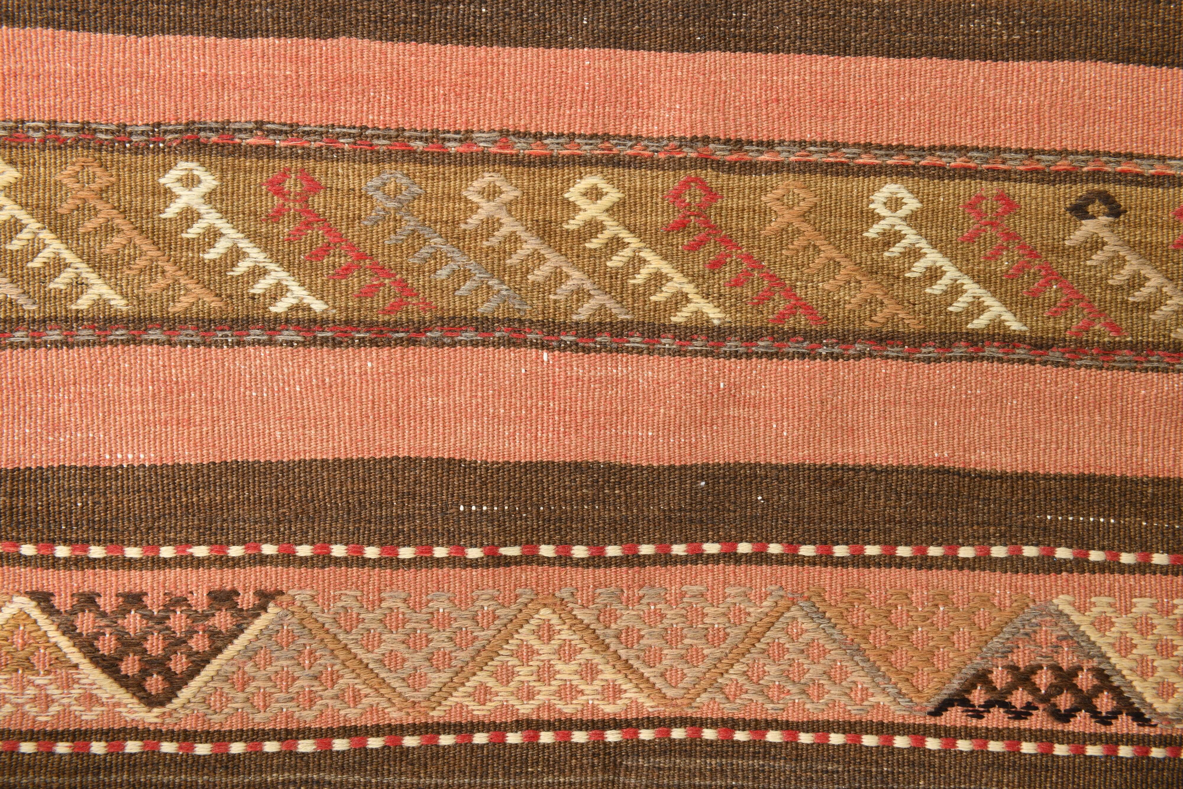 4x7 Red & Brown Vintage Kilim Rug, 123x205Cm