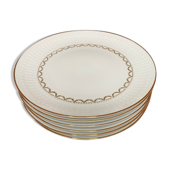 Porcelain plate with gold motifs