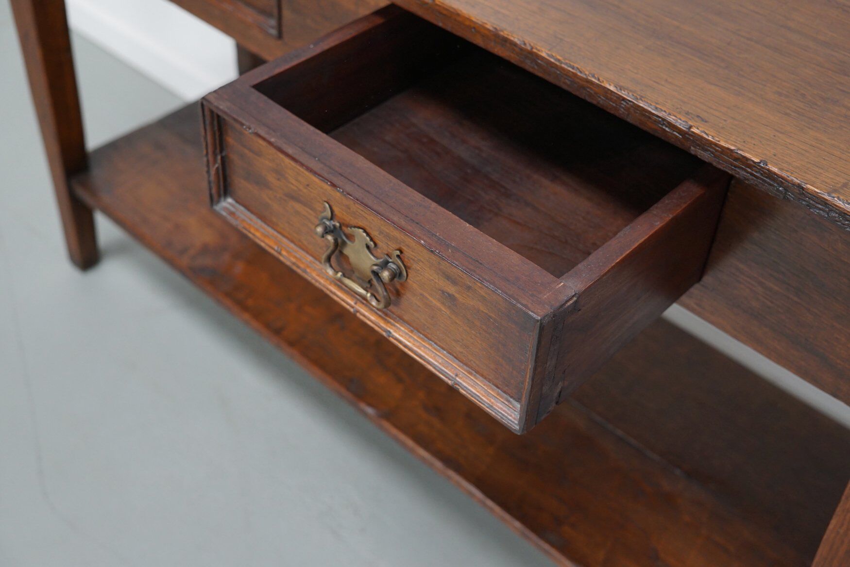 Table d'appoint en chêne rustique français vintage, années 1920