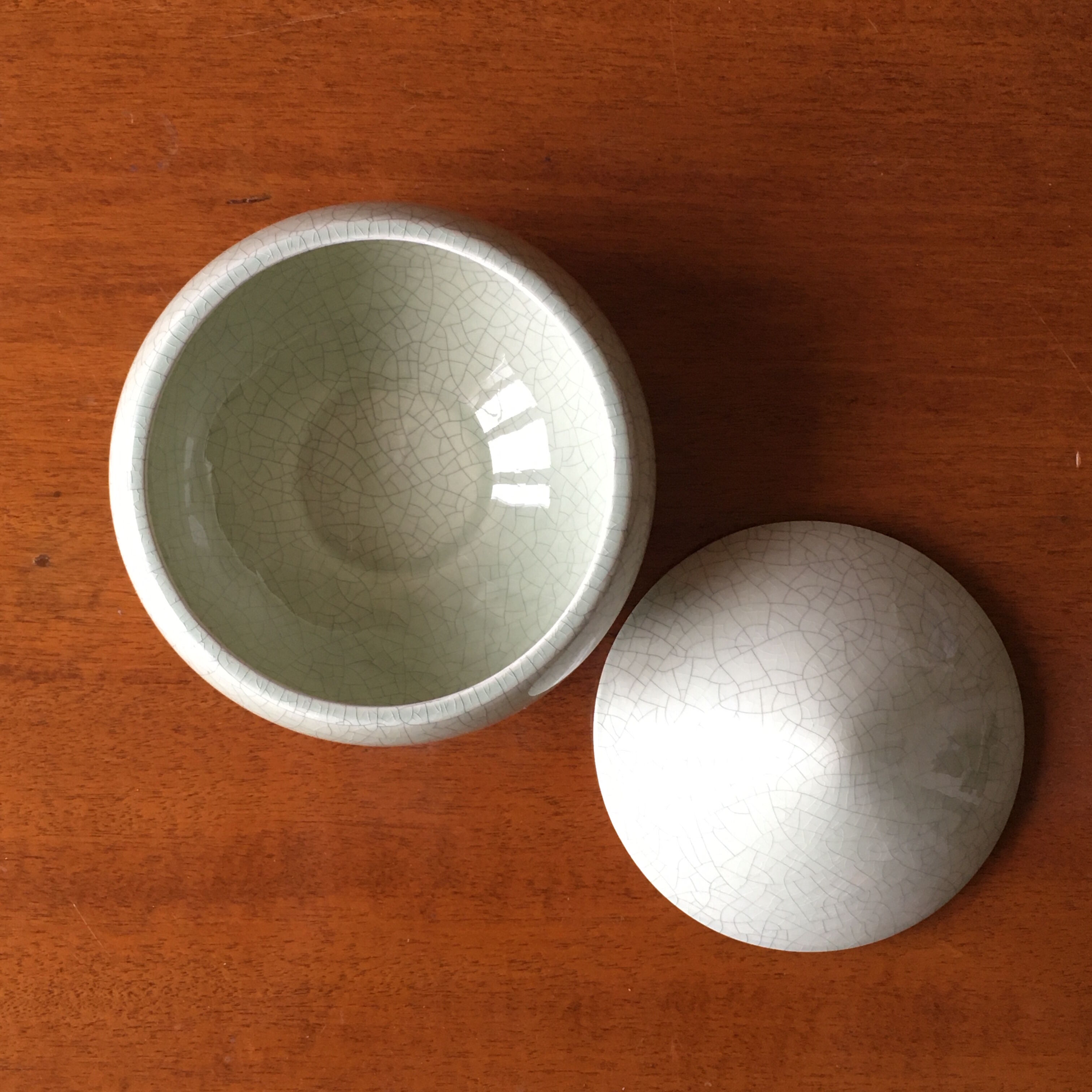 Charolles cracked earthenware box