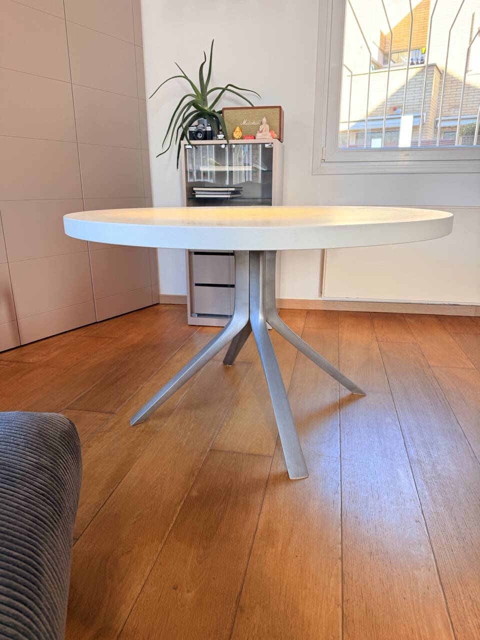 Oops Design Round Table Kristalia