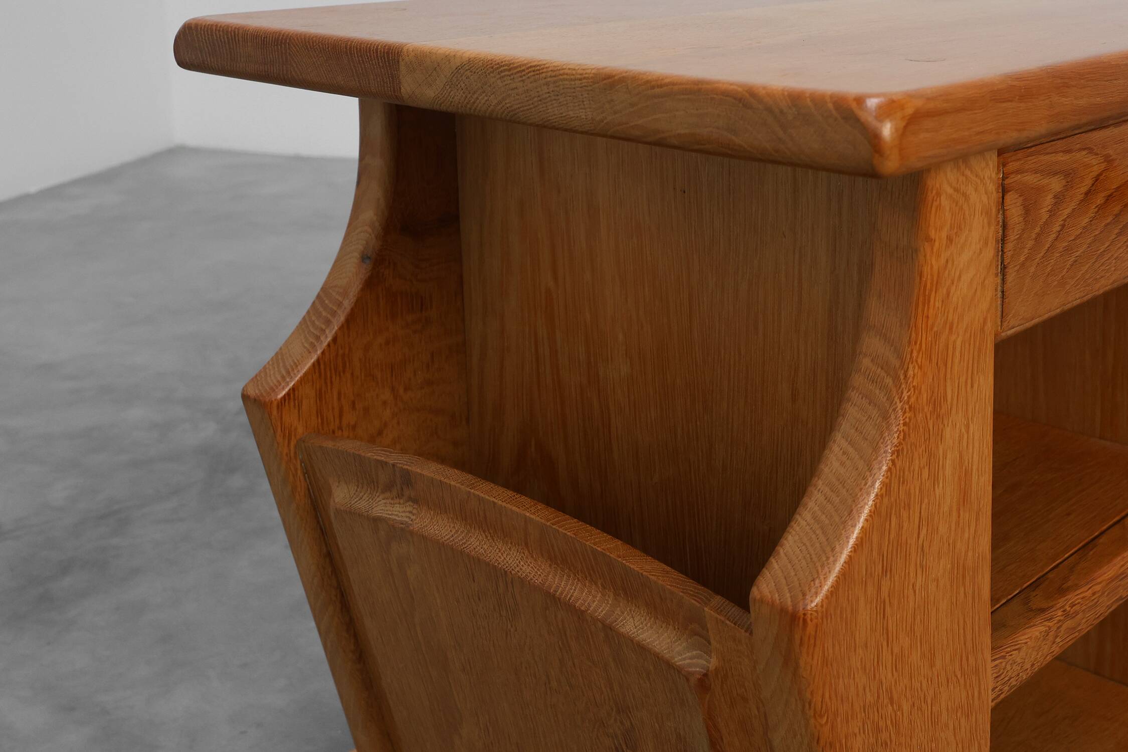 Mid-Century Blonde Oak Side Table, France 1980s