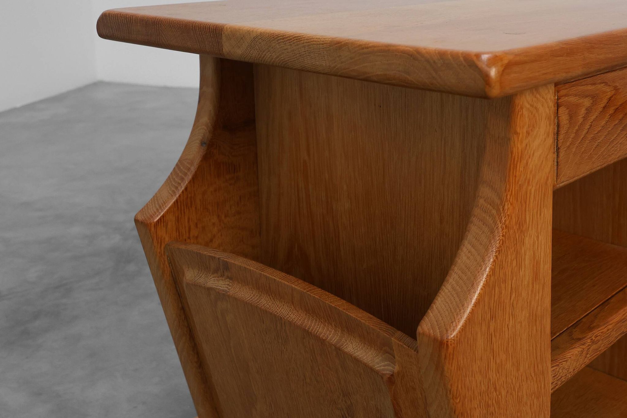 Mid-Century Blonde Oak Side Table, France 1980s