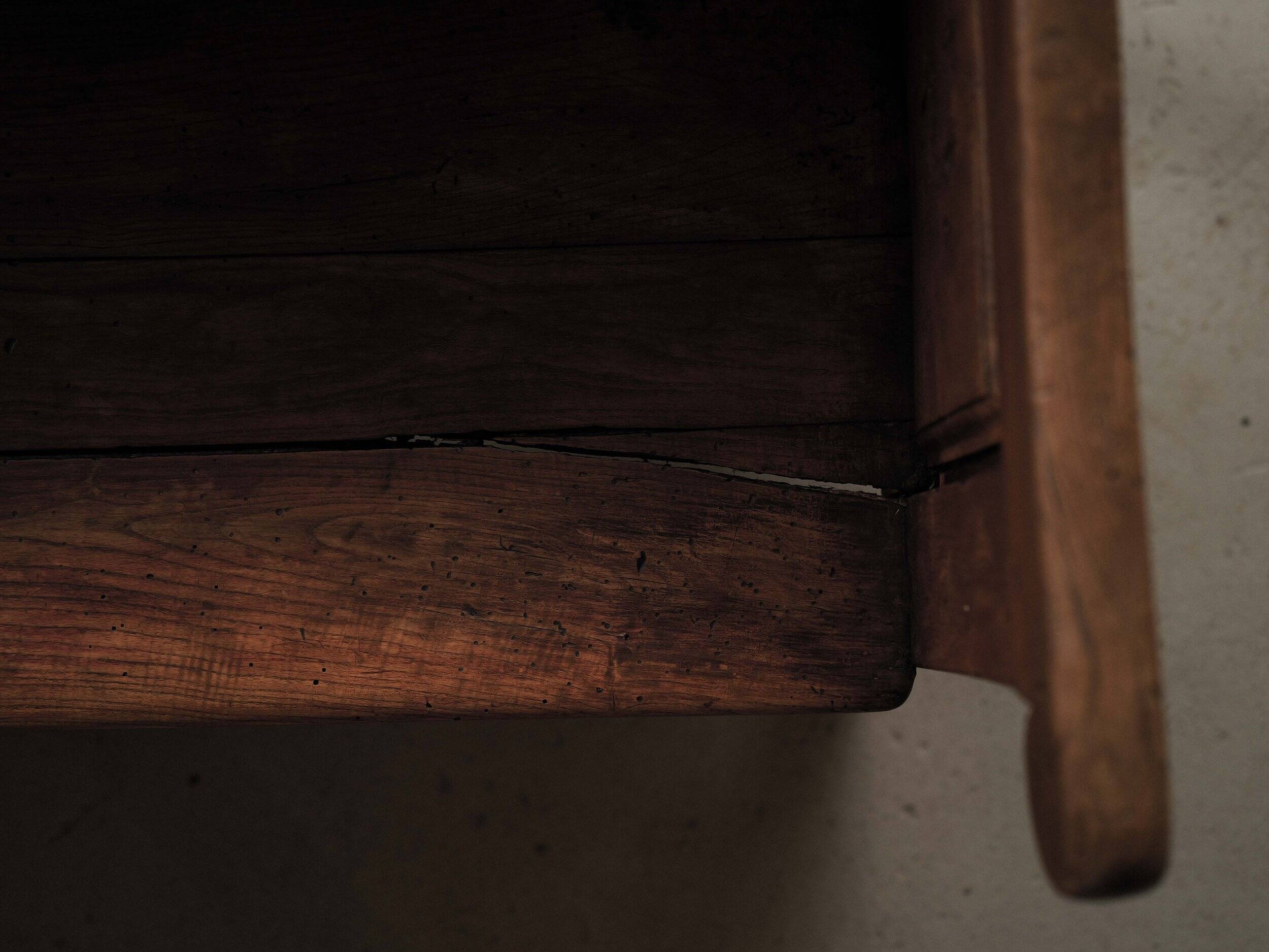 Banc de montagne en bois massif, Art populaire, Catalogne, XIXᵉ siècle